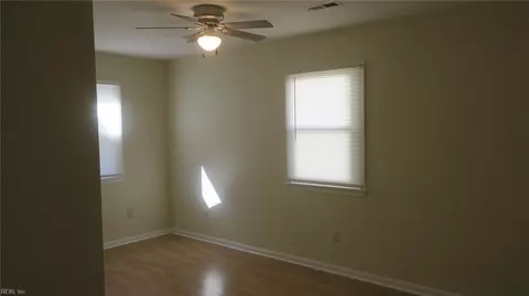 Bedroom - 122 Downes St, Hampton, VA 23663 photo 4 of 4