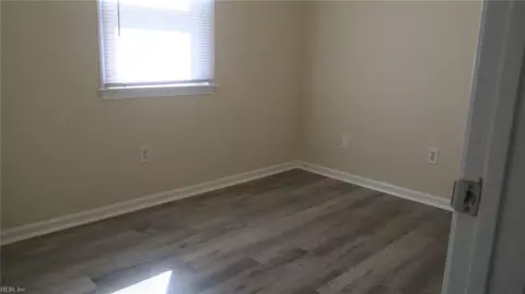 Bedroom - 122 Downes St, Hampton, VA 23663 photo 1 of 4