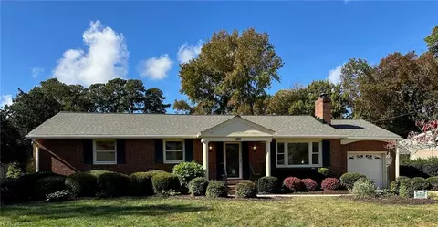 1821 Frizzell Dr, Virginia Beach, VA 23455