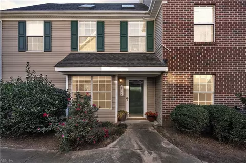 2004 Willow Point Arch Arch, Chesapeake, VA 23320