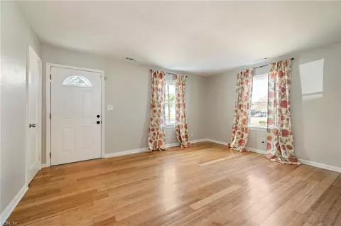 Living - 6422 Devonshire Rd, Norfolk, VA 23513 photo 2 of 3