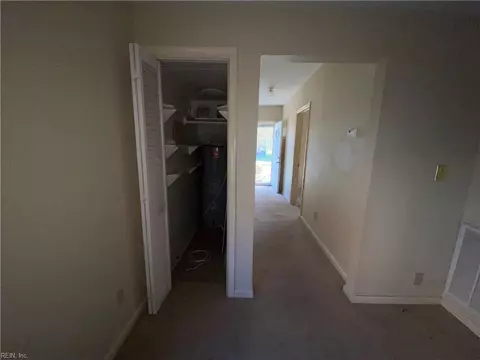 237 Holladay St, Suffolk, VA 23434 photo 9