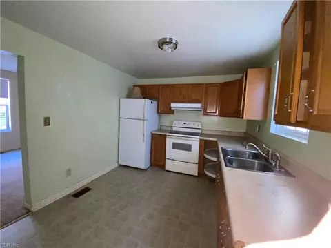 237 Holladay St, Suffolk, VA 23434 photo 16
