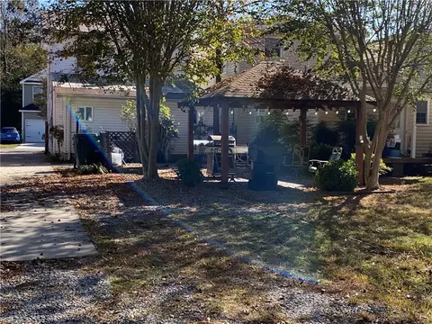 237 Holladay St, Suffolk, VA 23434 photo 32