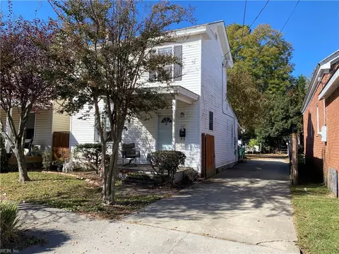 237 Holladay St, Suffolk, VA 23434