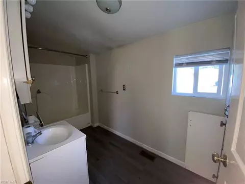 237 Holladay St, Suffolk, VA 23434 photo 11