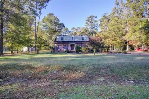 151 Beechwood Dr, Franklin, VA 23851