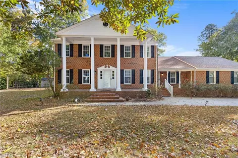 832 Moultrie Ct, Virginia Beach, VA 23455