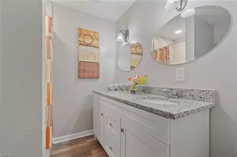 Bath - 4841 Sunray Ave, Chesapeake, VA 23321 photo 3 of 4