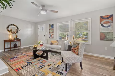 Living - 4841 Sunray Ave, Chesapeake, VA 23321 photo 2 of 2