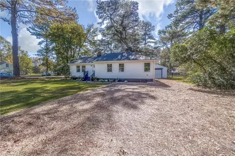 Exterior - 4841 Sunray Ave, Chesapeake, VA 23321 photo 3 of 6