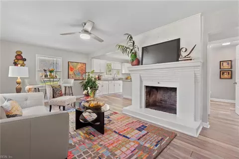 Living - 4841 Sunray Ave, Chesapeake, VA 23321 photo 1 of 2