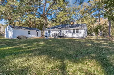 Exterior - 4841 Sunray Ave, Chesapeake, VA 23321 photo 4 of 6