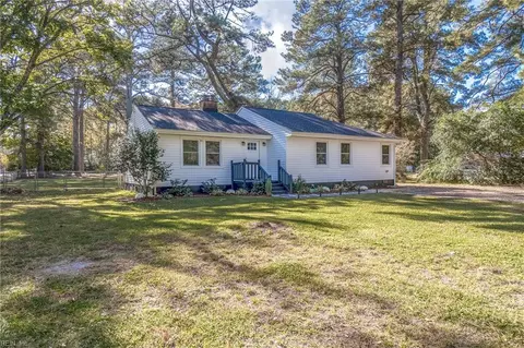 Exterior - 4841 Sunray Ave, Chesapeake, VA 23321 photo 2 of 6