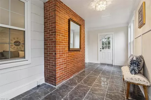 Entry Way - 621 Pace St, Franklin, VA 23851 photo 8 of 8