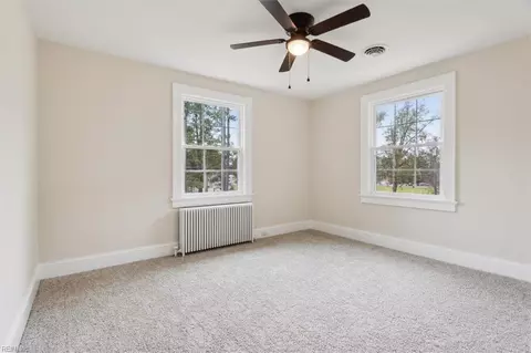 Bedroom - 621 Pace St, Franklin, VA 23851 photo 3 of 10