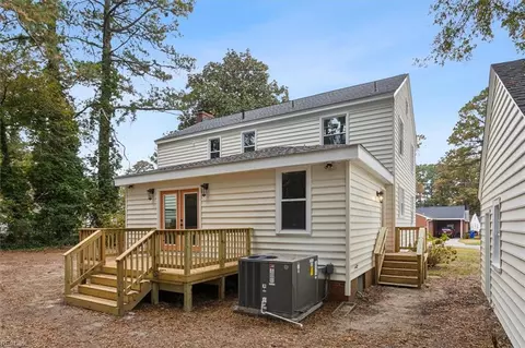 Exterior - 621 Pace St, Franklin, VA 23851 photo 10 of 10