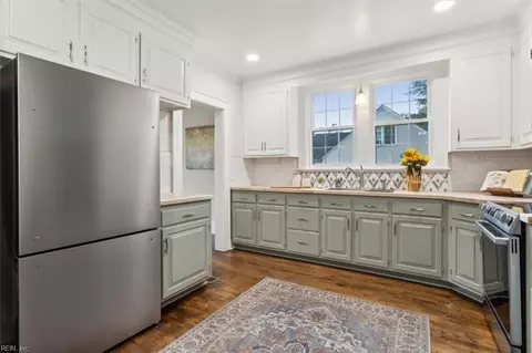 Kitchen - 621 Pace St, Franklin, VA 23851 photo 3 of 3