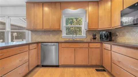 Kitchen - 1787 Carriage Dr, Hampton, VA 23664 photo 2 of 5