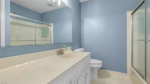 Bath - 1787 Carriage Dr, Hampton, VA 23664 photo 2 of 4