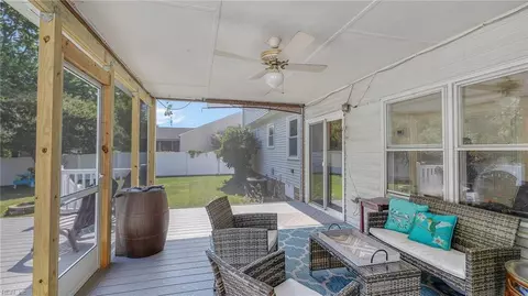 Exterior - 1787 Carriage Dr, Hampton, VA 23664 photo 5 of 7