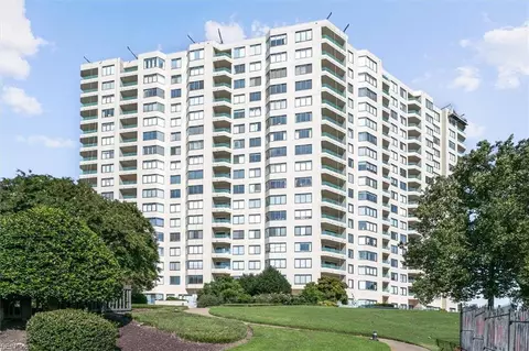 7505 River Rd #9B, Newport News, VA 23607