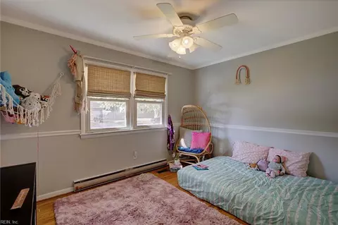 Bedroom - 100 Londonshire Ter, Hampton, VA 23666 photo 3 of 4