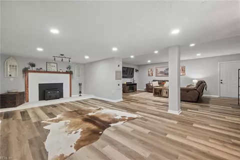 Living - 26 Routten Rd, Hampton, VA 23664 photo 1 of 1