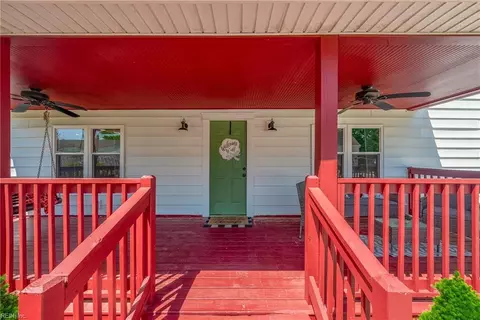 Exterior - 26 Routten Rd, Hampton, VA 23664 photo 5 of 10