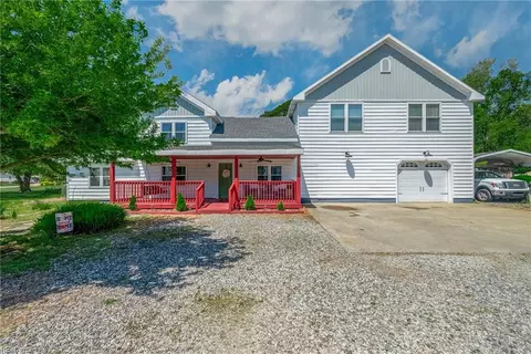 Exterior - 26 Routten Rd, Hampton, VA 23664 photo 3 of 10