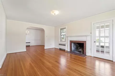 4107 Chesapeake Ave, Hampton, VA 23669 photo 10
