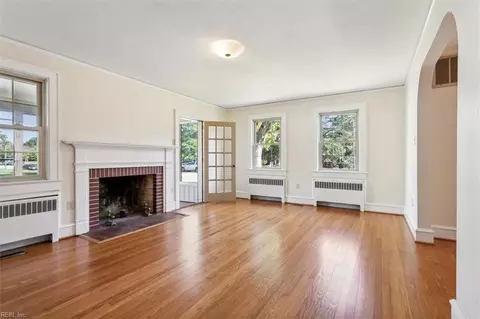 4107 Chesapeake Ave, Hampton, VA 23669 photo 9