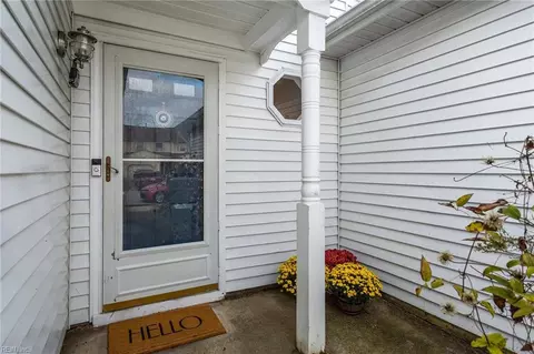 1349 Hafford Rd, Virginia Beach, VA 23464