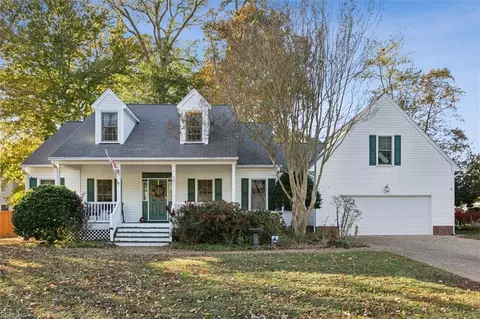 107 Sandalwood Ln, Yorktown, VA 23693