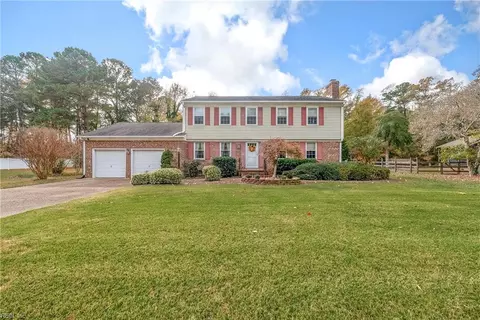 35 Nelson Maine, Carrollton, VA 23314