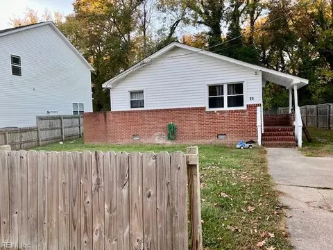 25 Lacrosse St, Hampton, VA 23663 photo 2