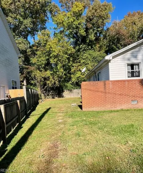 25 Lacrosse St, Hampton, VA 23663 photo 13