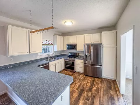 6324 Townsend Pl, Suffolk, VA 23435 photo 3