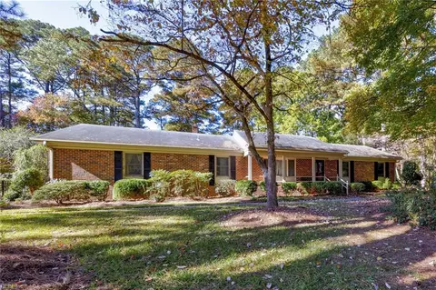 5133 Dominion Dr, Suffolk, VA 23435