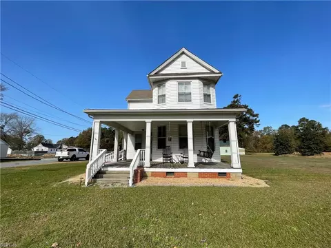 15361 Broad St, Branchville, VA 23828
