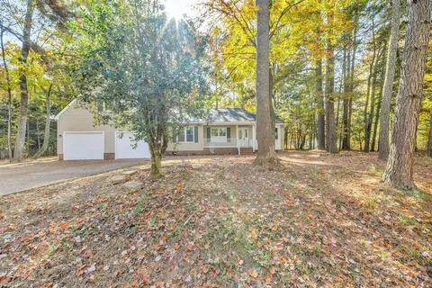 112 Wellington Cir, Williamsburg, VA 23185