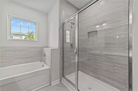 Bath - 313 Freeman Dr, Hampton, VA 23666 photo 1 of 1