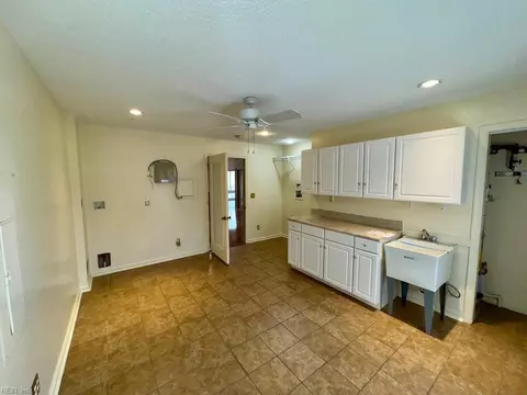 Other - 7 Seaview Dr, Hampton, VA 23664 photo 2 of 4