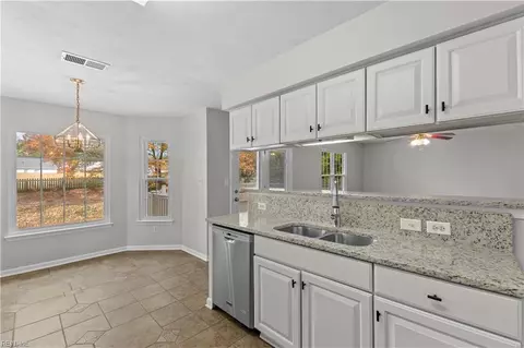 39 Tripp Ter, Hampton, VA 23666 photo 17