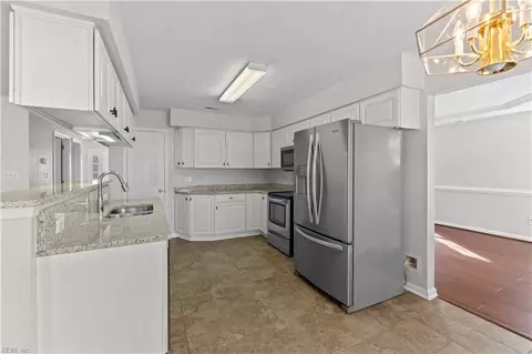39 Tripp Ter, Hampton, VA 23666 photo 14