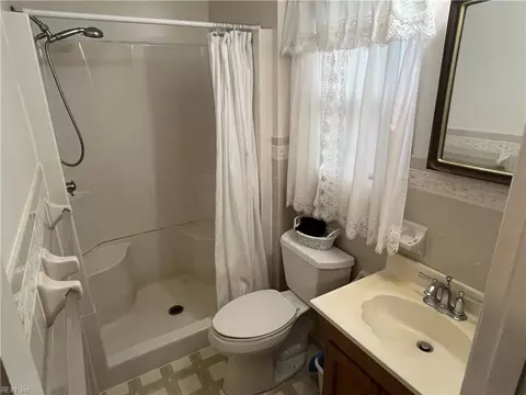 Bath - 3 George Ct, Hampton, VA 23663 photo 3 of 3