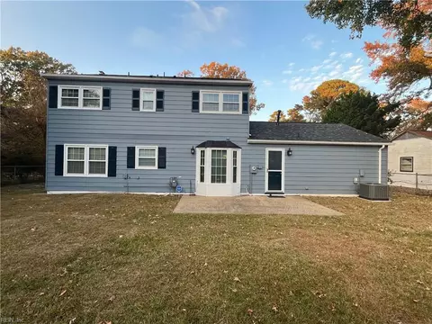Exterior - 3 George Ct, Hampton, VA 23663 photo 3 of 4