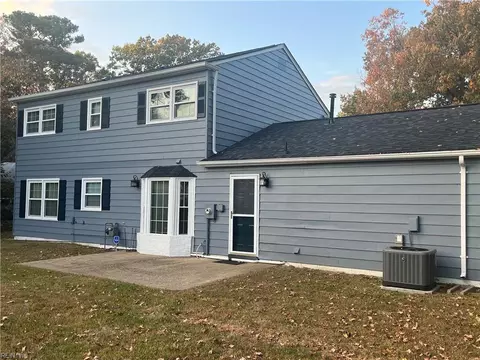 Exterior - 3 George Ct, Hampton, VA 23663 photo 2 of 4