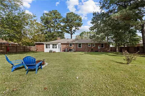 4117 Pinta Dr, Chesapeake, VA 23321 photo 5
