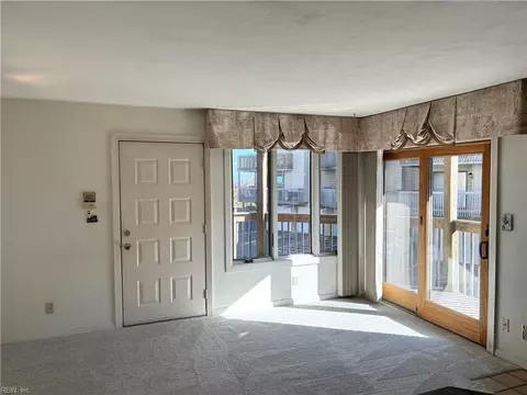 3224 E Ocean View Ave #10, Norfolk, VA 23518 photo 8
